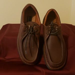 JOHNSTON & MURPHY SHOES